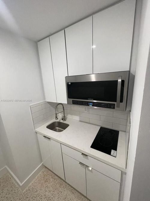 2-1010 Sw 84th Ave, Miami, FL, 33144 | Card Image