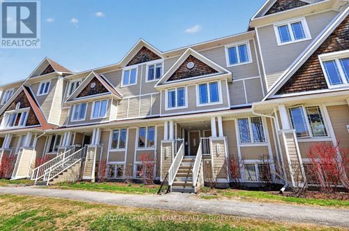 13-424 Hillsboro Private, Ottawa, ON, K2M3A8 | Card Image
