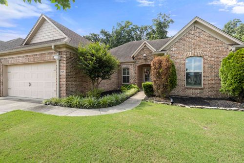 195 Cherokee Cir, Oakland, TN, 38060-5280 | Card Image