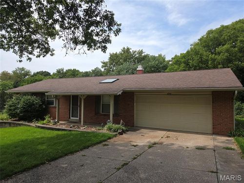 6778 Barnwood Dr, Hazelwood, MO, 63042-1556 | Card Image