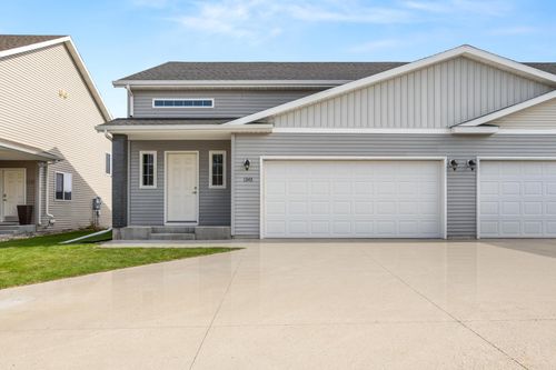 1343 13th St W, West Fargo, ND, 58078-4811 | Card Image