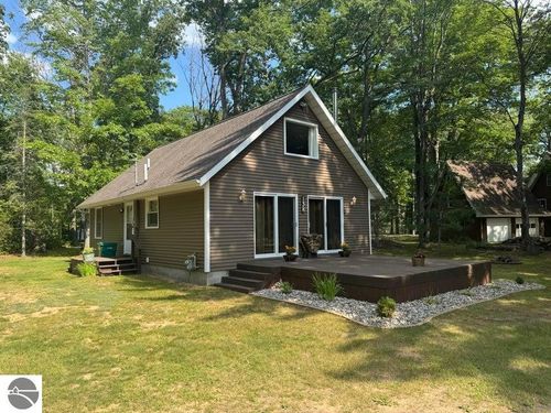 138 Waldenwood Circle, Prudenville, MI, 48651 | Card Image