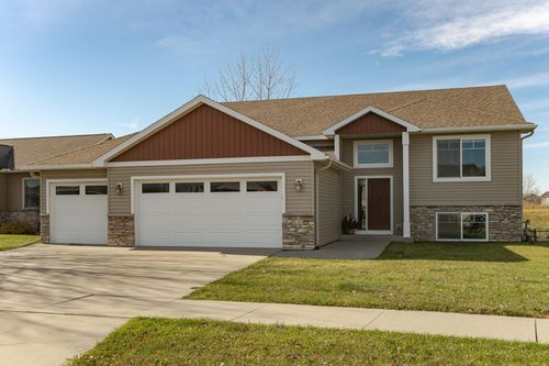 531 Towne Drive Ne, Byron, MN, 55920 | Card Image