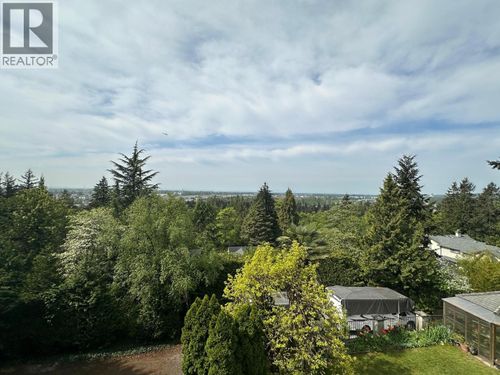 924 London Pl, New Westminster, BC, V3M4Z6 | Card Image