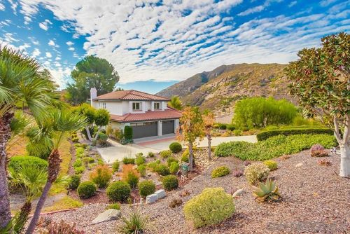 3302 Vista Rocosa, Escondido, CA, 92029-7945 | Card Image