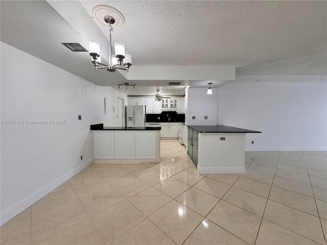 APT-2807 - 1370 S Ocean Blvd, Condo with 2 bedrooms, 2 bathrooms and null parking in Pompano Beach FL | Image 9