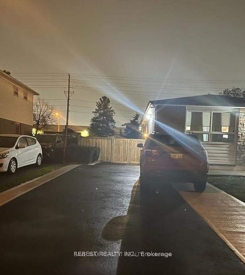 bsmt-18 Finsbury Dr, Brampton, ON, L6T3P9 | Card Image