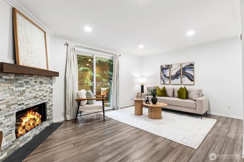 2-12009 100th Ave Ne, Kirkland, WA, 98034-3813 | Card Image