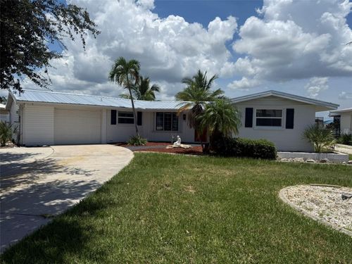 138 Leland St Se, PORT CHARLOTTE, FL, 33952-9129 | Card Image
