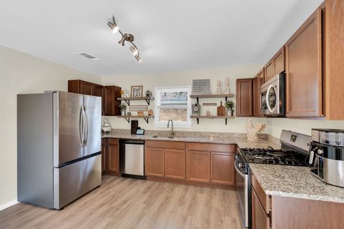 717 June Dr, White Settlement, TX, 76108-2824 | Card Image