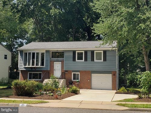 25 Greenvale Rd, CHERRY HILL, NJ, 08034-1703 | Card Image