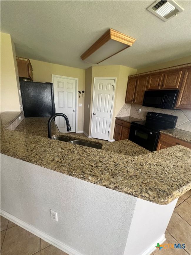 8407 Shaw Rd, House other with 3 bedrooms, 2 bathrooms and null parking in Rogers TX | Image 9