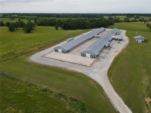 19241 Floyd Moore Rd, Gentry, AR, 72734-8930 | Card Image