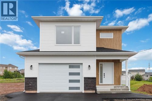 101 Oakfield Dr, House with 4 bedrooms, 4 bathrooms and null parking in Riverview NB | Card Image
