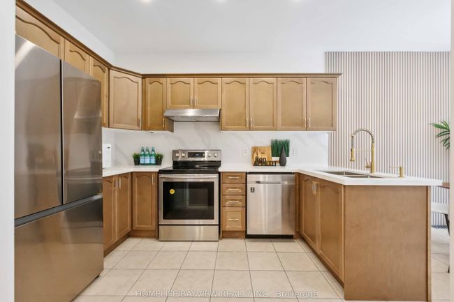 147 Collin Crt, House attached with 3 bedrooms, 3 bathrooms and 2 parking in Richmond Hill ON | Image 11