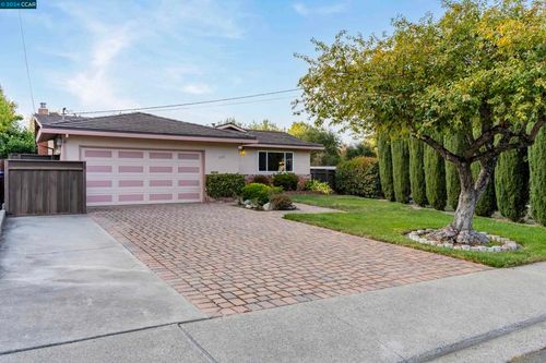 2315 Hoytt Ct, Pinole, CA, 94564-1043 | Card Image