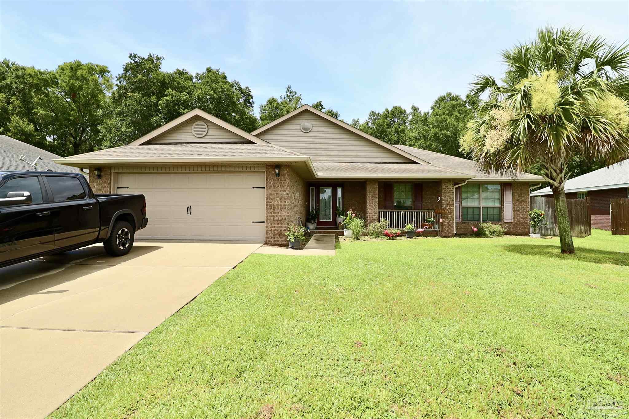 Tucker Cir, Milton, FL 32571