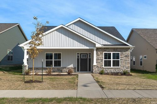 1058 E South St, Frankfort, IN, 46041-3074 | Card Image