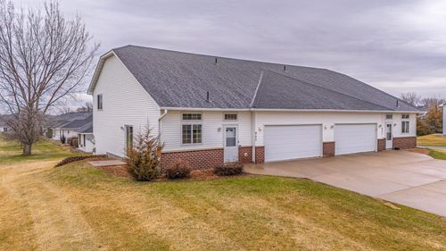 803 1st St Nw, New Prague, MN, 56071-4601 | Card Image