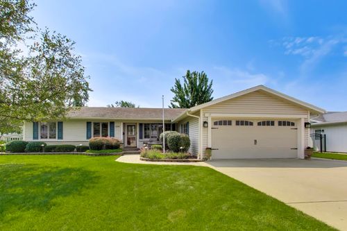 535 Gateshead N, Elk Grove Village, IL, 60007-3433 | Card Image