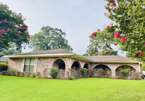 3008 Navajo Cir, Hattiesburg, MS, 39402-2448 | Card Image