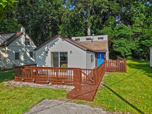 63432 Lakeshore Dr, Dowagiac, MI, 49047-8972 | Card Image