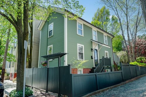 189 Elm Street, Cambridge, MA, 02139 | Card Image