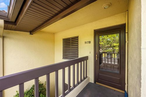 86-5178 Lake Village Dr, SARASOTA, FL, 34235-2016 | Card Image