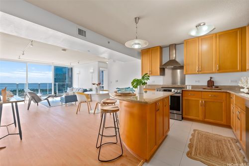 i-3206-1288 Kapiolani Blvd, Honolulu, HI, 96814-2888 | Card Image