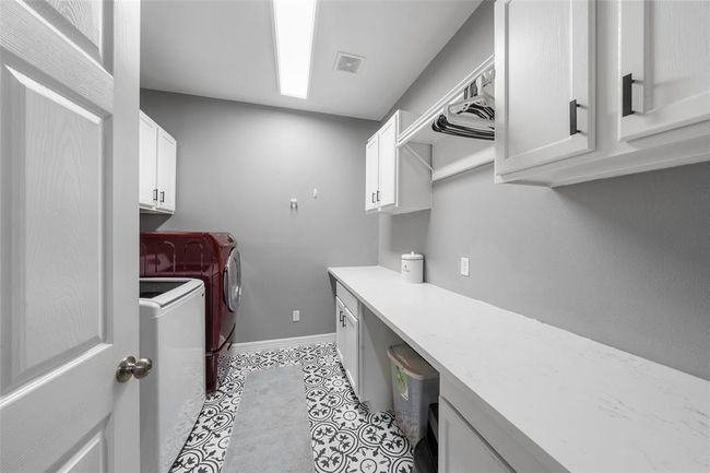 718 S Diamondhead Blvd, House other with 5 bedrooms, 4 bathrooms and null parking in Crosby TX | Image 22