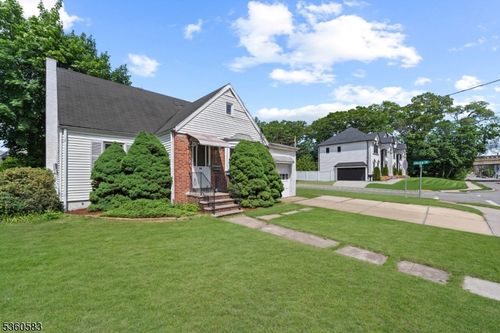 116 Central Ave, Rochelle Park, NJ, 07662-3931 | Card Image