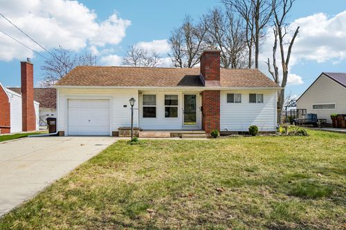 682 Budlong St, Adrian, MI, 49221-1408 | Card Image