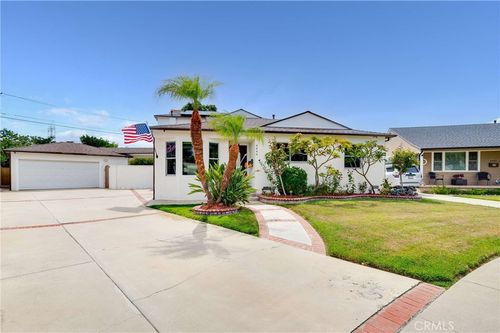 4444 Paula Ave, Lakewood, CA, 90713-3321 | Card Image