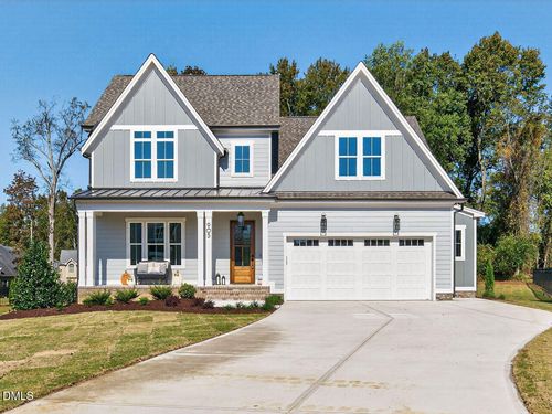 905 Lily Claire Ln, Fuquay-Varina, NC, 27526-2719 | Card Image