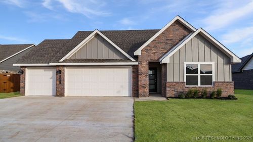 15811 E 75th Pl N, Owasso, OK, 74055-8585 | Card Image