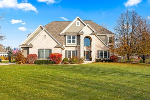 394 Sunshine Drive, Hartland, WI, 53029 | Card Image