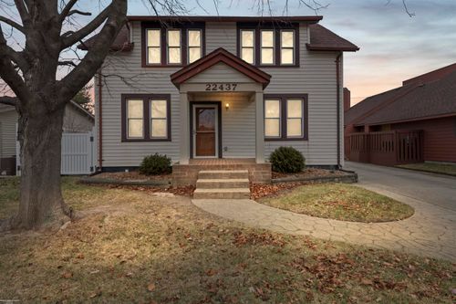 22437 Milner St, Saint Clair Shores, MI, 48081-2078 | Card Image