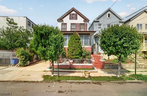 79 E Jersey St, Elizabethport, NJ, 07206-1704 | Card Image