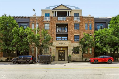 213-355 Ohio St, Indianapolis, IN, 46204-2170 | Card Image