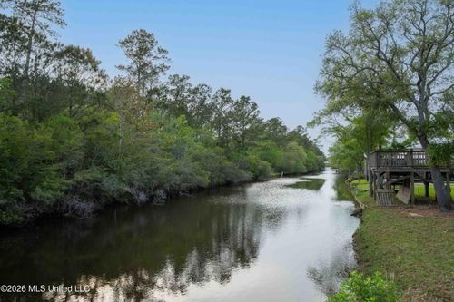 10862 Ms-43, Bay Saint Louis, MS, 39520 | Card Image