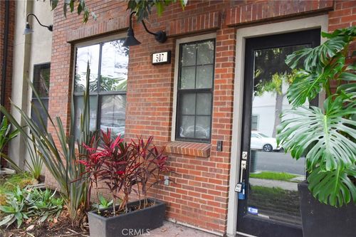 507 W Maple, Orange, CA, 92868 | Card Image