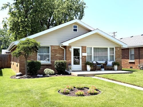 271 N Douglas Ave, Bradley, IL, 60915-1717 | Card Image