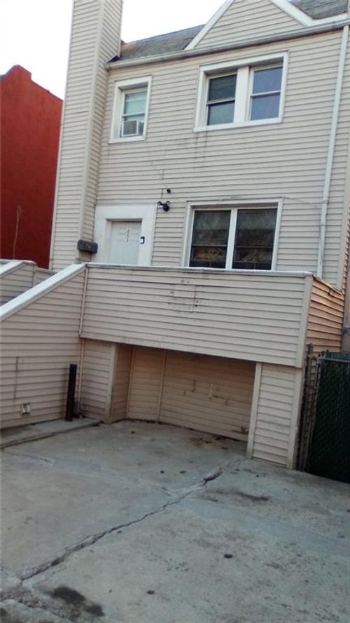 1053 Evergreen Avenue, Bronx, NY, 10472 | Card Image