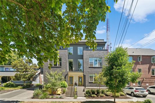 1504 1st Ave N, Seattle, WA, 98109-3108 | Card Image
