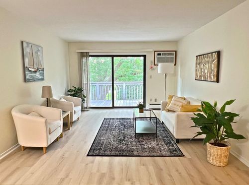 apt-336-2800 Hamline Ave N, Roseville, MN, 55113-1764 | Card Image