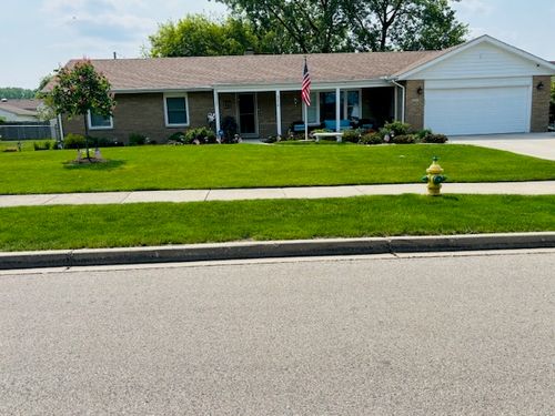 2250 Yeoman St, Waukegan, IL, 60087-4813 | Card Image