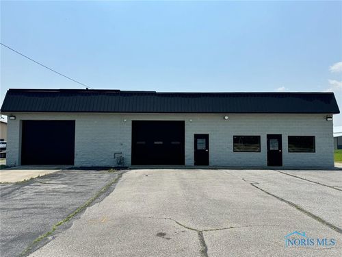 1414 Whitaker Way, Montpelier, OH, 43543-9567 | Card Image