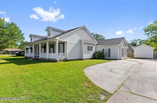 1302 Roswell St, Pascagoula, MS, 39581-2437 | Card Image