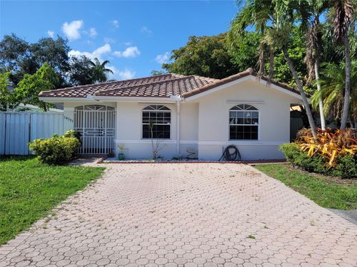 10351 Sw 20th Ter, Miami, FL, 33165-7387 | Card Image