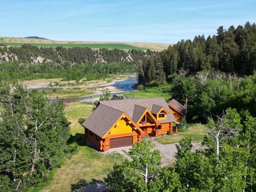 1327 Twp Rd 8-4, Rural Pincher Creek No. 9, M.D. of, AB, T0K0P0 | Card Image